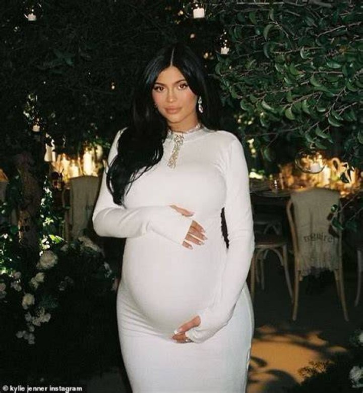 Pregnant Kylie Jenner Forty Pound Weight Gain