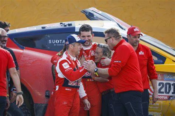 Prodrive Hunter makes history at Dakar 2023, powered by Coryton fuel