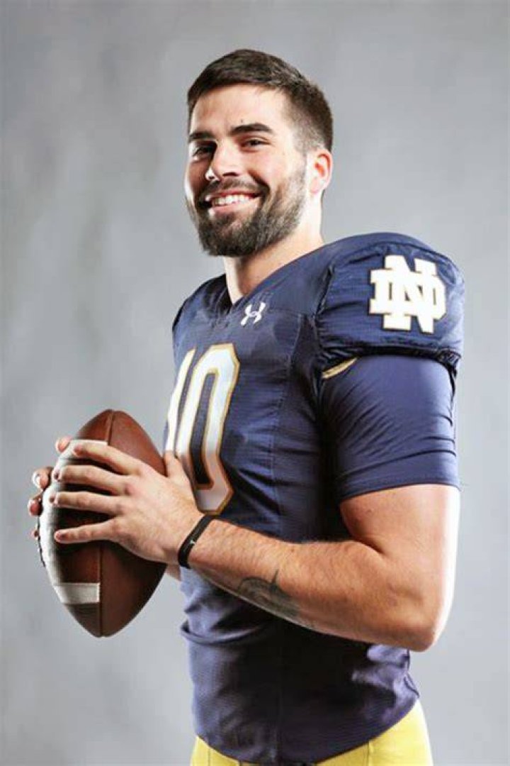 QB Sam Hartman announces transfer to Notre Dame