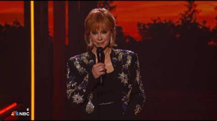 Reba McEntire Knows Part of Her Job Is Minding Her Influence &mdash; 'Little