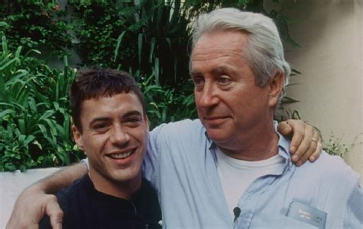 Robert Downey Sr. Мать &mdash; бетти маклафлин &mdash; ирландка.