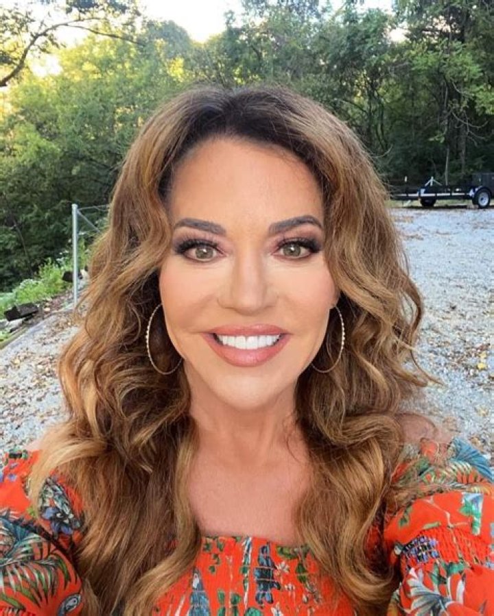 Robin Meade Robin meade hair, Robin meade, Beautiful women pictures