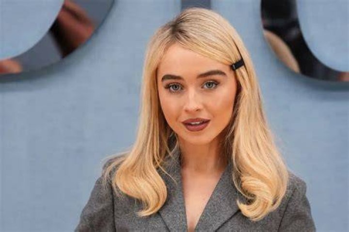 Sabrina Carpenter Comprehensive Biography, Age, Height, Career