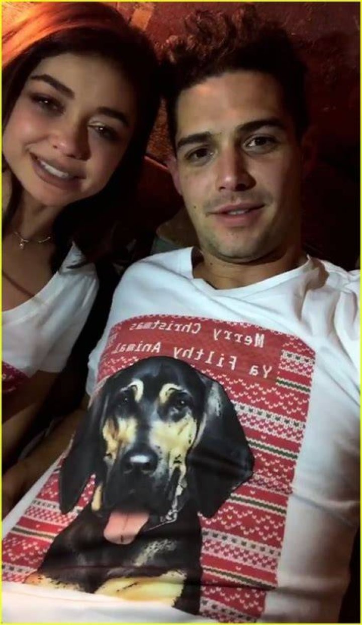Sarah Hyland Spends Christmas With 'Modern Family' Castmate Parade