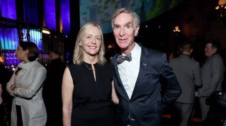 Science Bill Nye Is Married! The Science Guy Star Weds Journalist