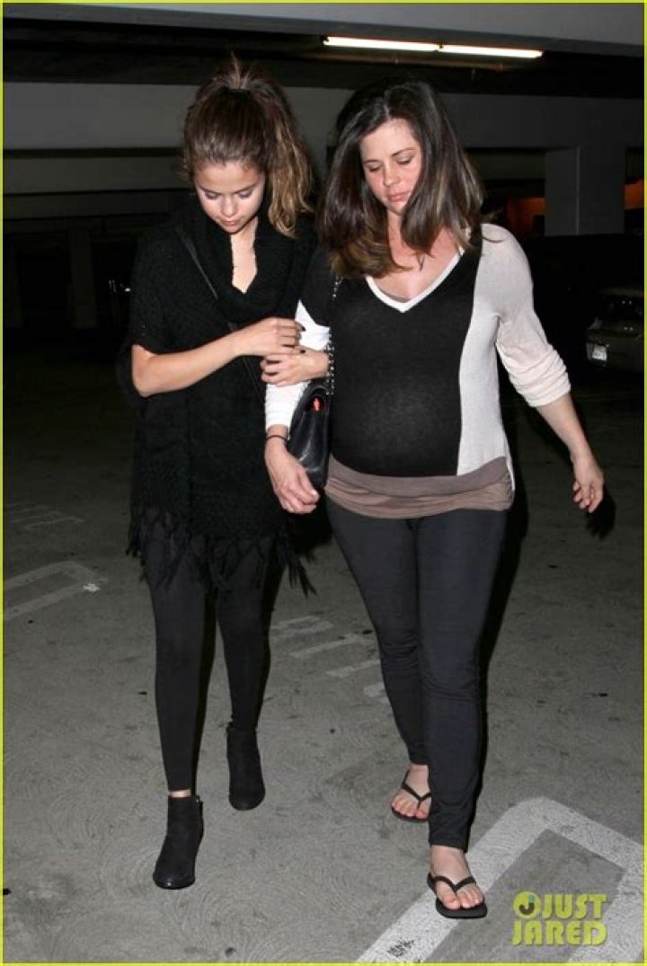 Selena Gomez Pregnant Manip Please credit me if you use! Flickr