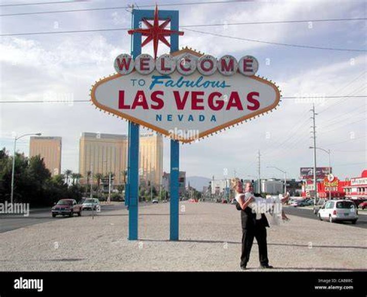 Sep 16, 2004; Las Vegas, NV, USA; Oscar De La Hoya's father JOEL DE LA