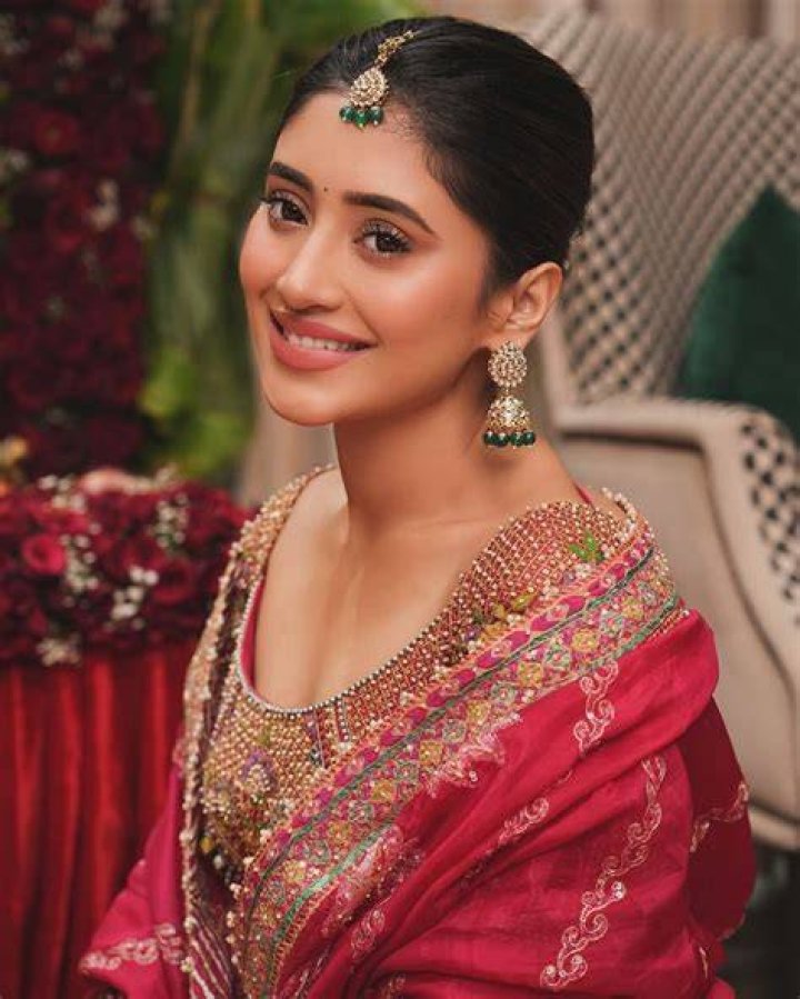 Shivangi Joshi Age, Education, Figure, Height, Parents, Family
