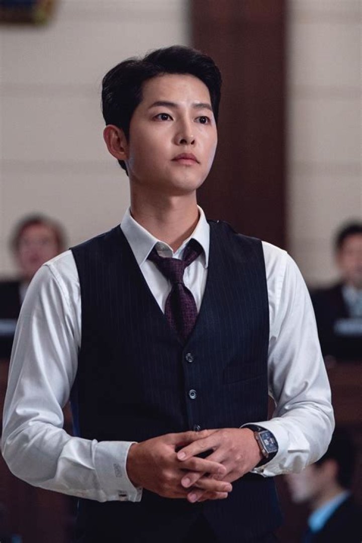 Song Joong Ki and Kim Ji Won in New Photo Spread Promoting Third and