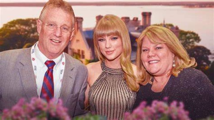 Taylor Swift and Her Parents' Sweetest Moments in Photos