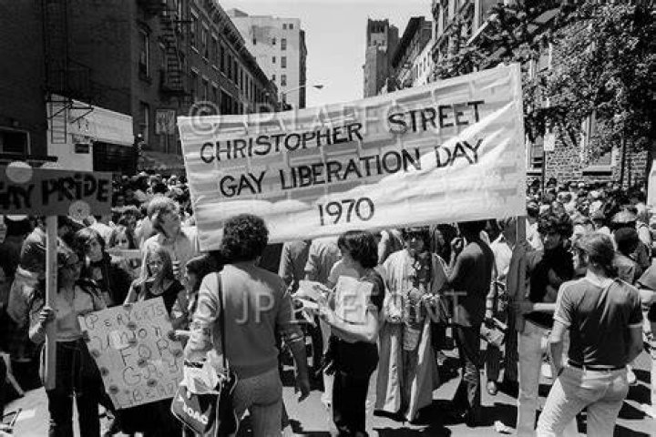 The first gay pride parade aired on television kasapsea
