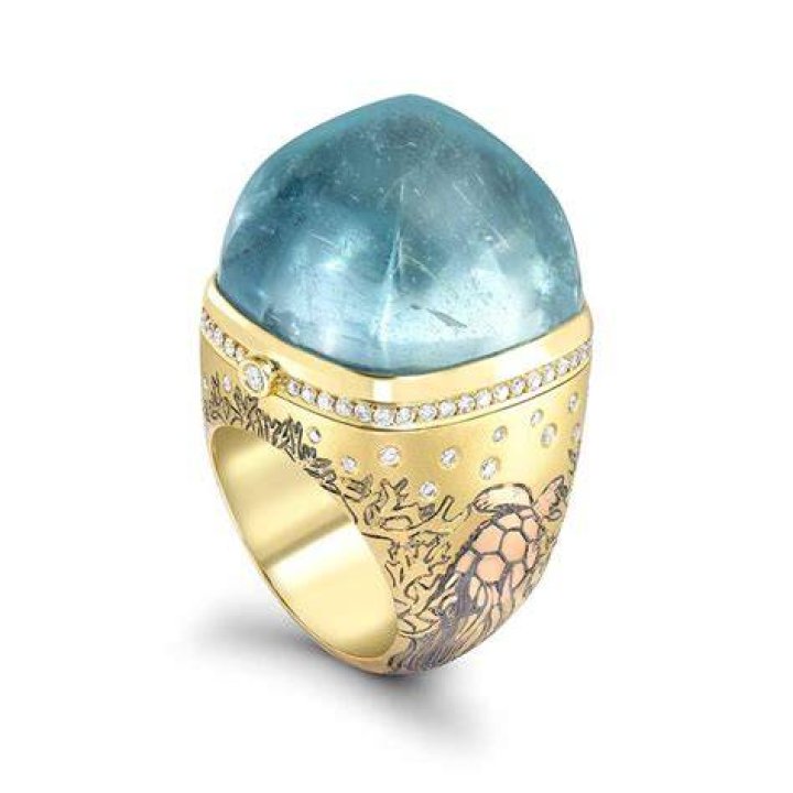 Theo Fennell Hermitage ring in yellow, rose and white gold, topped with