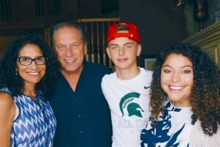 Tom Izzo is Married to Wife Lupe Marinez Izzo. Kids Raquel, Steven