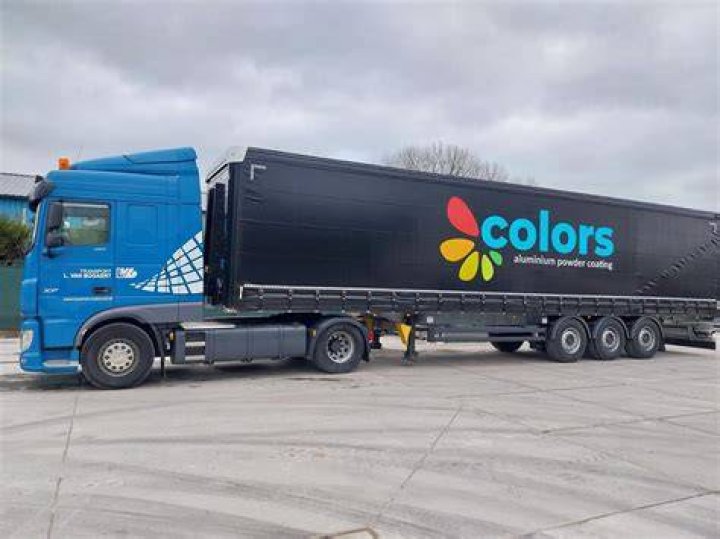 TRANSPORT OF COLORS! VERY LARGE PUMKINS LOAD & TRANSPORT with LOADER