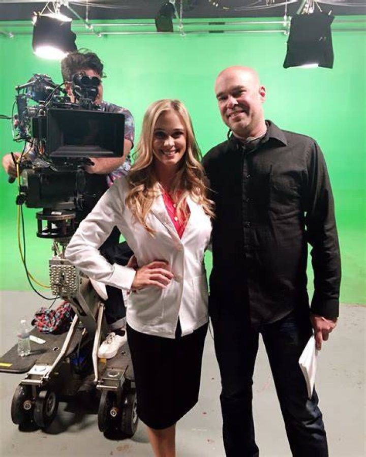TW Pornstars Lauren Compton. Twitter. Oh hey! ?? Great news! I'll be