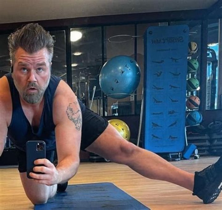Tyler Labine Weight Loss Before and After Looks, Weight Loss Journey