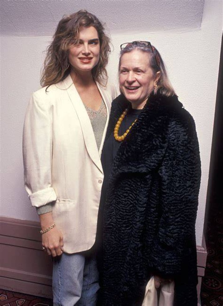 Unveiling The Father Of Brooke Shields' Son: An Exclusive Insight