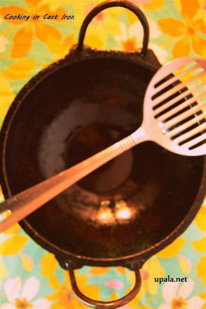 Upala Cooking in Cast Iron