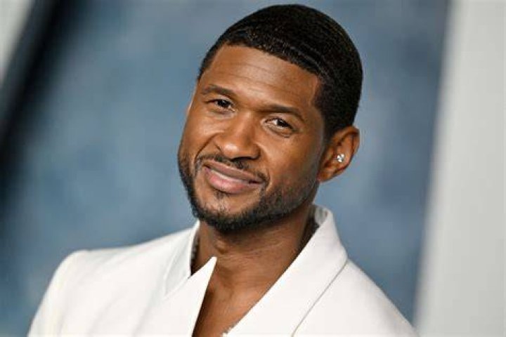Usher's Kids Him to Hollywood Walk of Fame Ceremony &mdash; See How