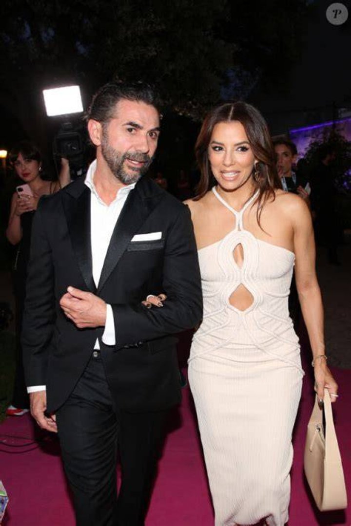 Vid&eacute;o Eva Longoria et ses parents Ella et Enrique Longoria aux ALMA