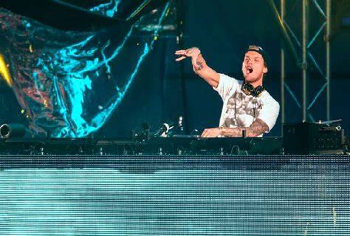 Was Avicii trying to bridge EDM and country? And did anyone dare walk