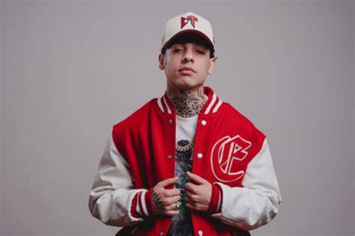 WATCH Natanael Cano Celebrates His Successes in &ldquo;Pacas De Billetes