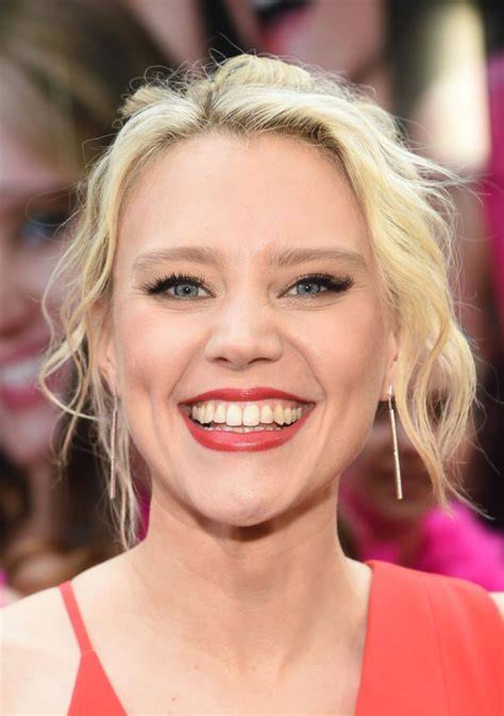 Who Is Alluring Kate McKinnon Son? Kids Spouse And Family