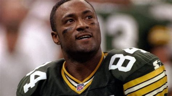 Who is Andre Rison's wife now? Lisa Lopez met him in a club just like