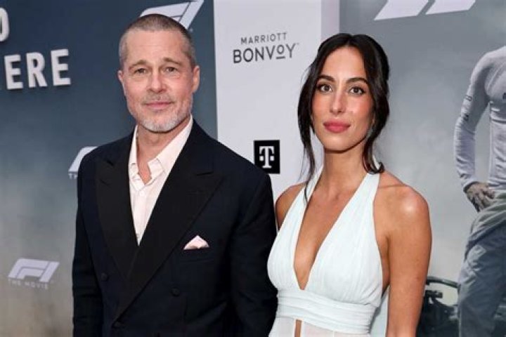 Who is Ines de Ramon, the model spotted getting affectionate with Brad