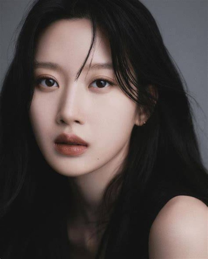 Who Is Moon Ga Young Dating? Confirmed Relationship Rumors With Cha Eun