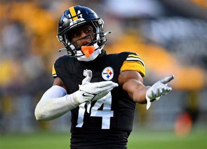 Who is Pickens? Is he related to Carl Pickens? Age, Family, and