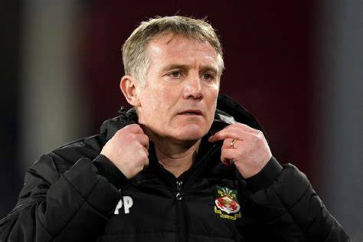 Wrexham Manager Phil Parkinson Salary And Wife Of 13 Years
