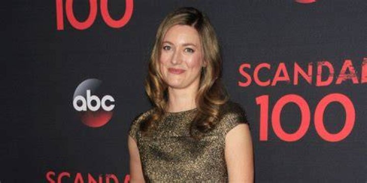 Zoe Perry Net Worth 2023